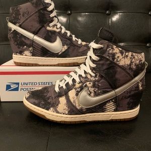 Nike Dunk Sky Hi Print ‘Black/Volt/Gum Medium Brown/Metallic Silver